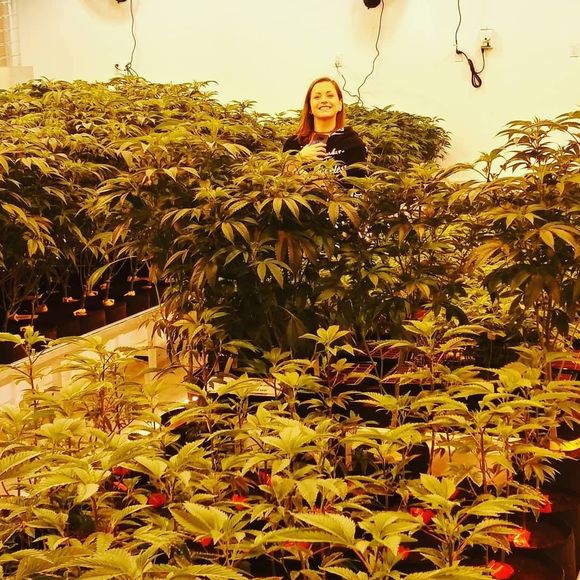 Meet your Posher, Rochelle - Picture 2 of 5